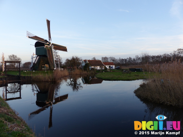FZ024985 'De Trouwe Wachter' windmill at Tienhoven